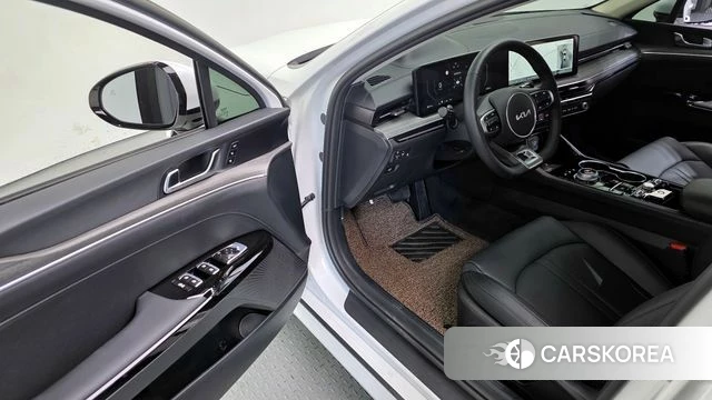 Kia The New K5 3rd generation 2025 Белый из Кореи, фото 3