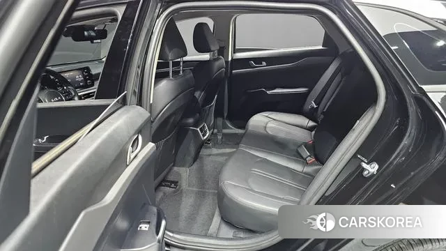 Kia K5 3rd generation 2023 Черный из Кореи, фото 3