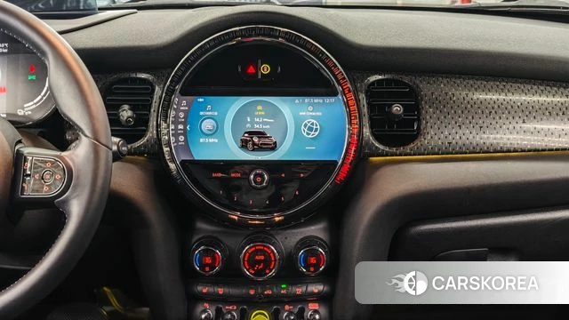 Mini Cooper Electric 2023 Черный из Кореи, фото 3