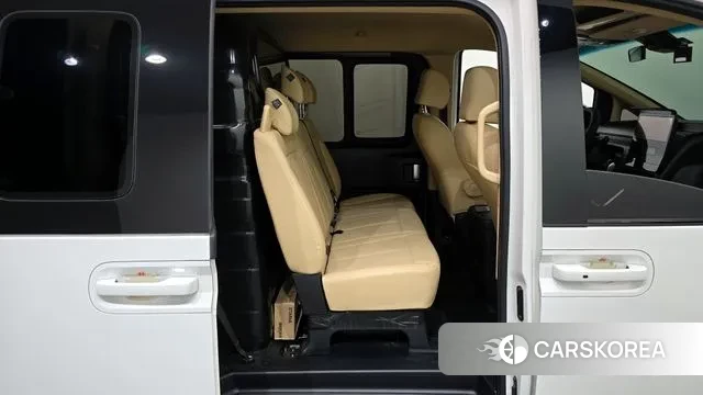 Hyundai Staria 2024 Белый из Кореи, фото 3