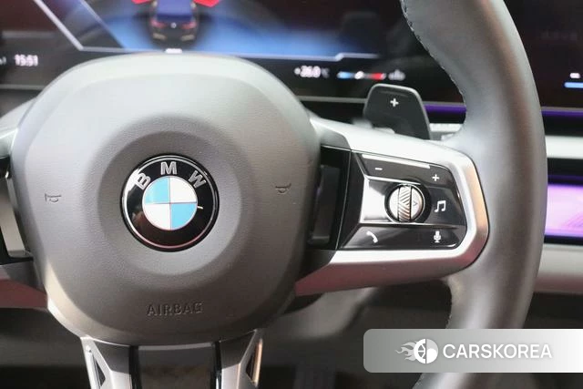 BMW 5 series 2024 Черный из Китая, фото 3