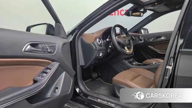 Mercedes-Benz GLA-Class X156 2018 Черный из Кореи, фото 3