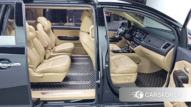 Kia The New Carnival 2018 Черный из Кореи, фото 3