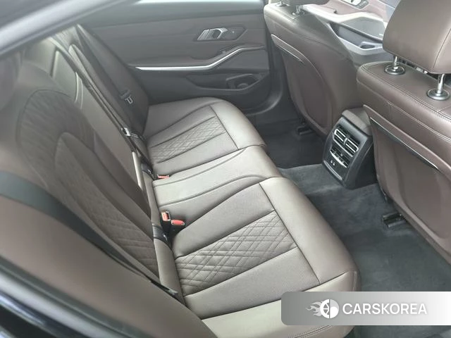 BMW 3 series 2024 Черный из Китая, фото 3