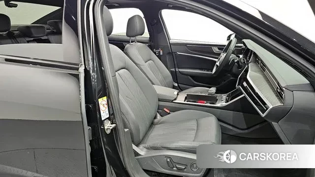 Audi A6 (C8) 2021 Черный из Кореи, фото 3