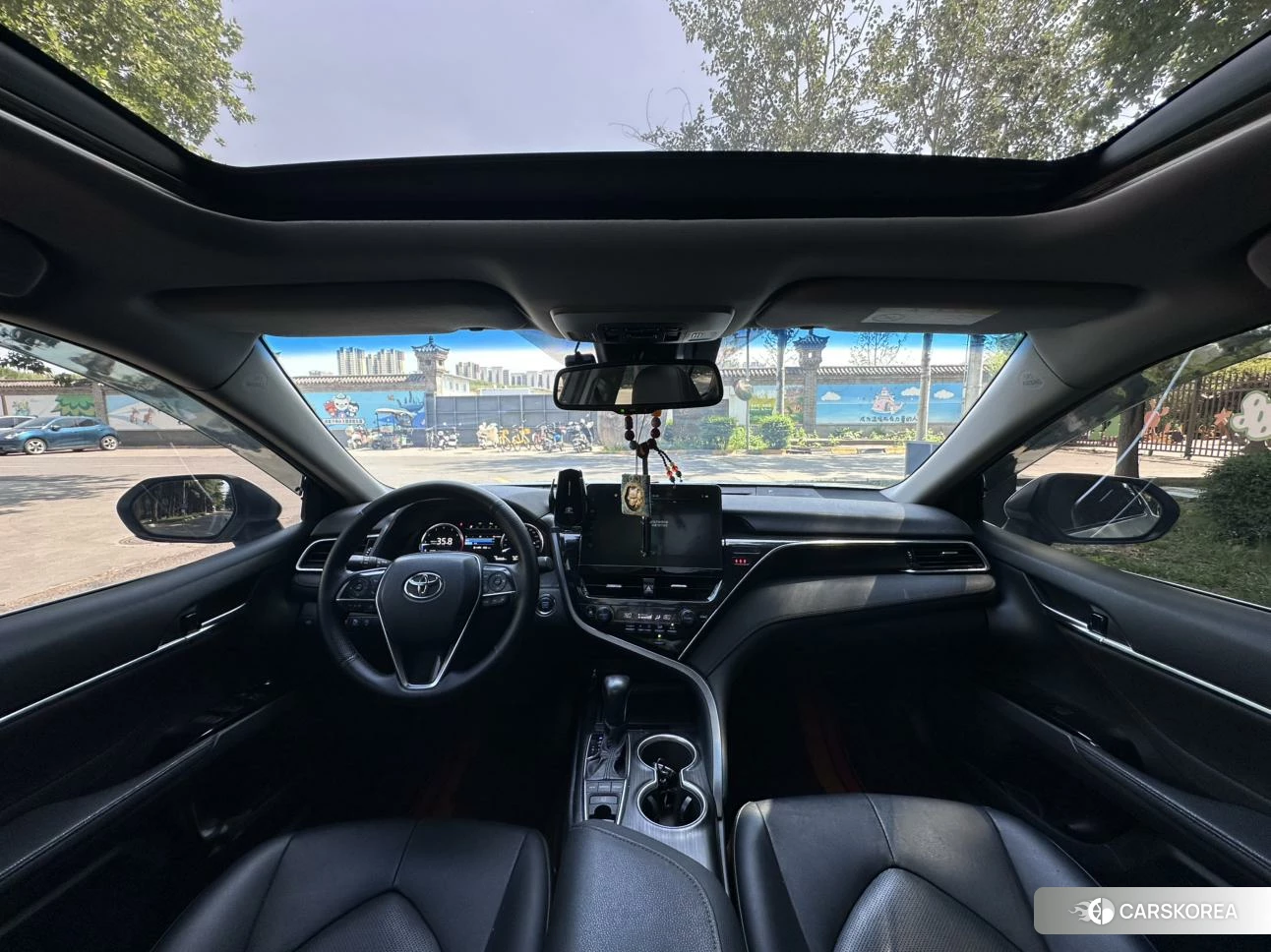 Toyota Camry 2021 Белый из Китая, фото 3