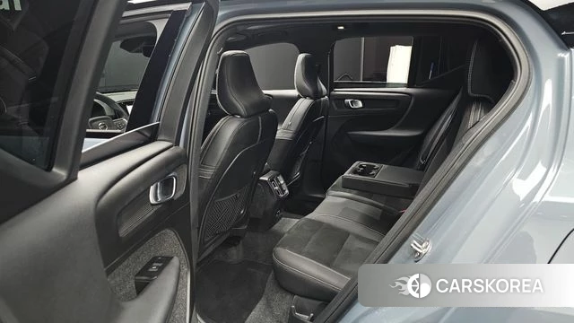 Volvo XC40 Richards 2022 Серебристо-серый из Кореи, фото 3