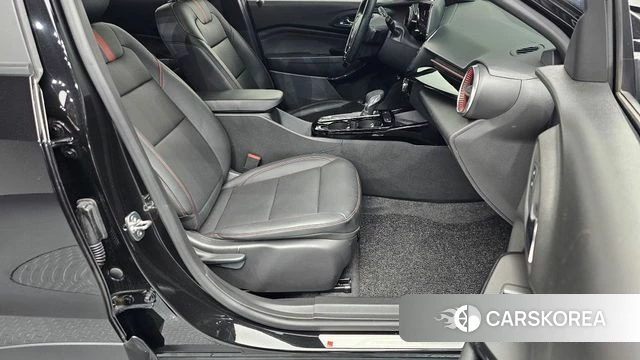 Chevrolet (GM Daewoo) Trax Crossover 2024 Черный из Кореи, фото 3