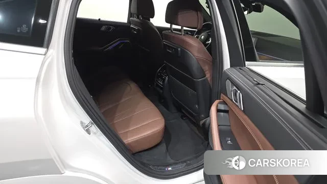 BMW X6 (G06) 2023 Белый из Кореи, фото 3