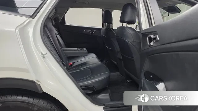 Kia Sportage 5th Generation 2022 Белый из Кореи, фото 3