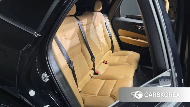 Volvo XC60 second Generation 2018 Черный из Кореи, фото 3