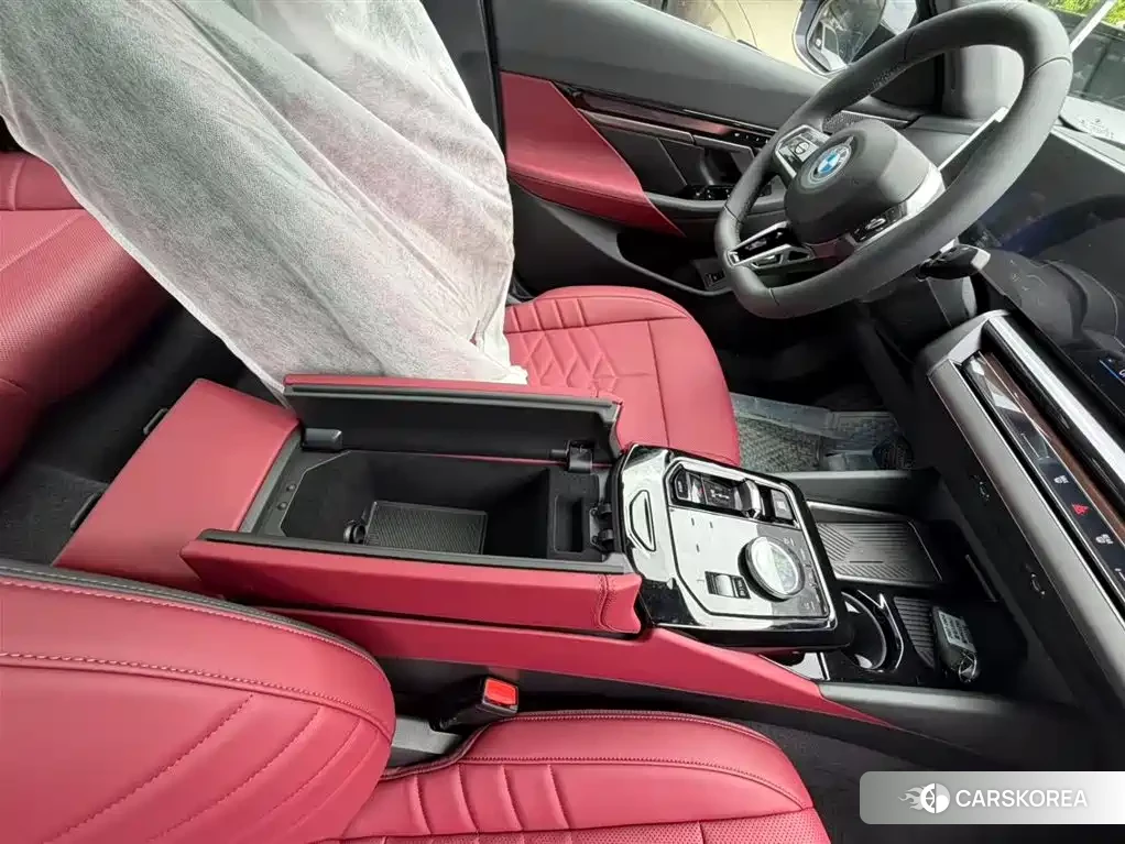 BMW 5 series 2026 Черный из Китая, фото 3