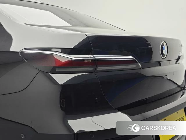 BMW 7 series 2024 Черный из Китая, фото 3