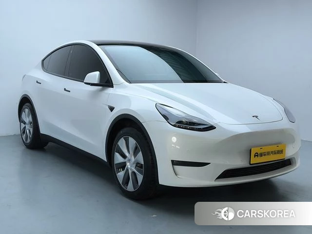 Tesla Model Y 2023 Белый из Китая, фото 3