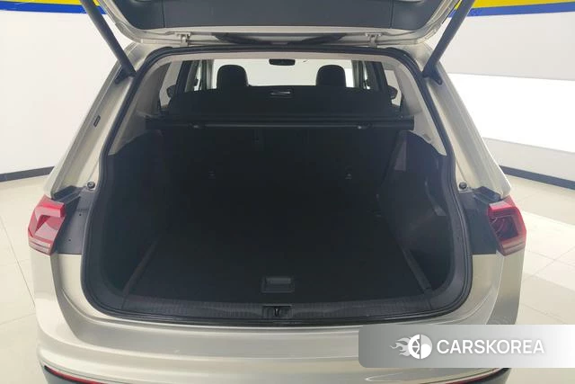 Volkswagen Tiguan L 2018 Темно-серый из Китая, фото 3