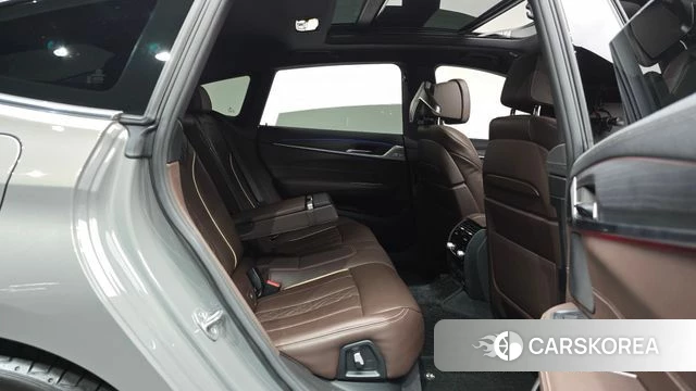 BMW 6 Series GT (G32) 2022 Серебристо-серый из Кореи, фото 3
