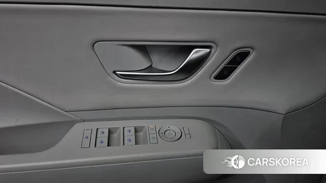 Hyundai Kona (SX2) 2024 Белый из Кореи, фото 3