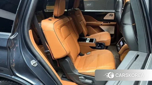 Lincoln Aviator 2nd generation 2022 Серый из Кореи, фото 3