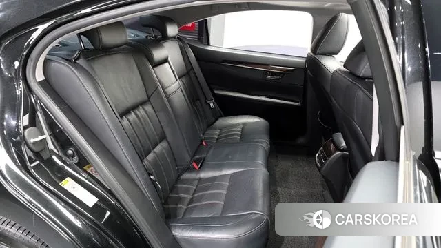 Lexus New ES300h 2018 Черный из Кореи, фото 3