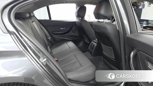 BMW 3 Series (F30) 2018 Серый из Кореи, фото 3