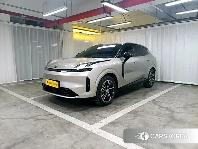 Lynk 08 EM-P 2025 Серебристо-серый из Китая, фото 3