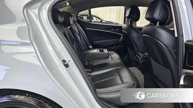 Genesis The New G70 2021 Светло-серебряный цвет из Кореи, фото 3