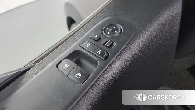 Hyundai Staria 2023 Черный из Кореи, фото 3