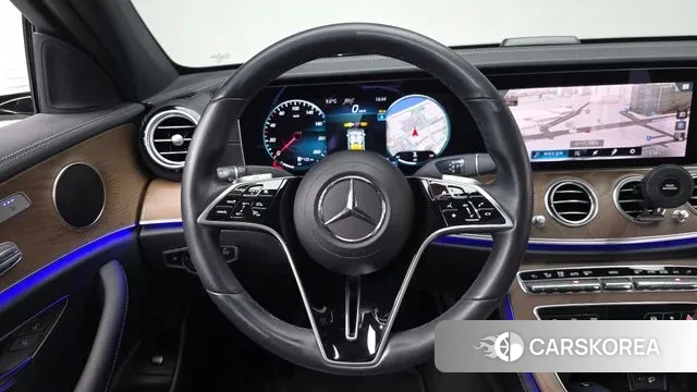 Mercedes-Benz E-Class W213 2022 Белый из Кореи, фото 3