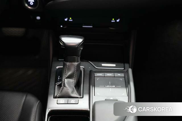 Lexus ES 2020 Серебристо-серый из Китая, фото 3