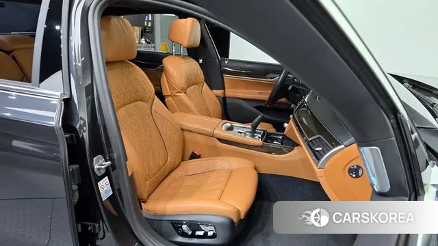 BMW 7 Series (G11) 2022 Черный из Кореи, фото 3