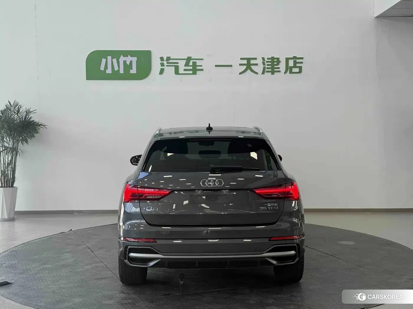 Audi Q3 2023 Silver/gray из Китая, фото 3