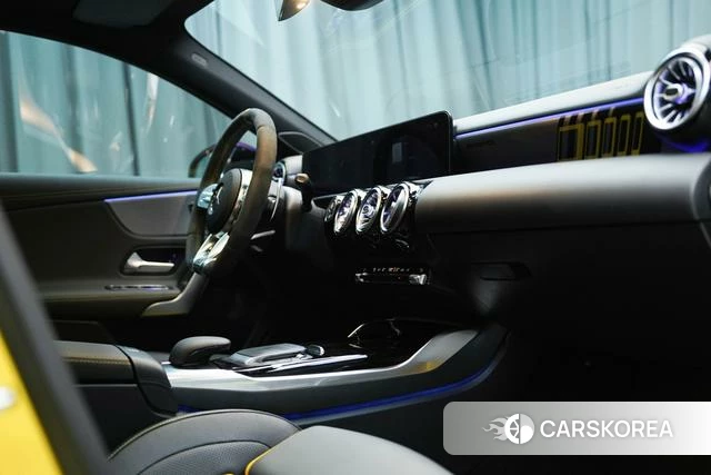 Mercedes-Benz Class A AMG (imported) 2021 Желтый из Китая, фото 3