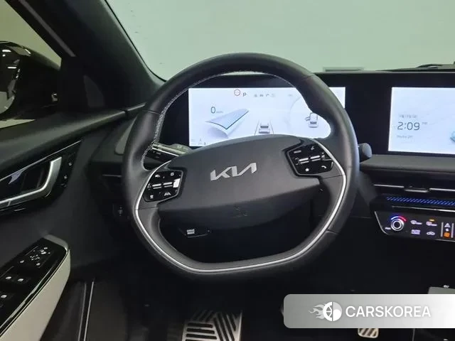 Kia EV6 2023 Белый из Кореи, фото 3