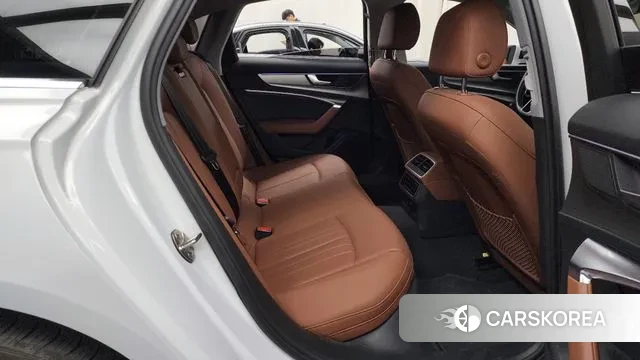 Audi A6 (C8) 2021 Белый из Кореи, фото 3