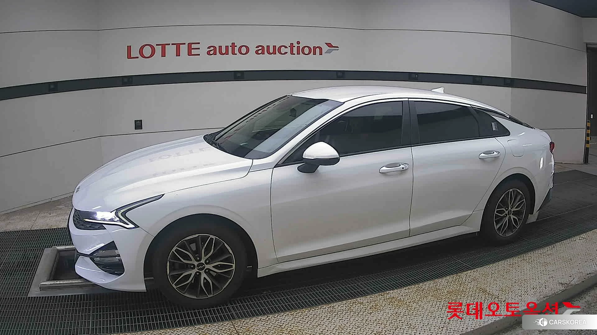 Kia K5 2022 Белый из Кореи, фото 3