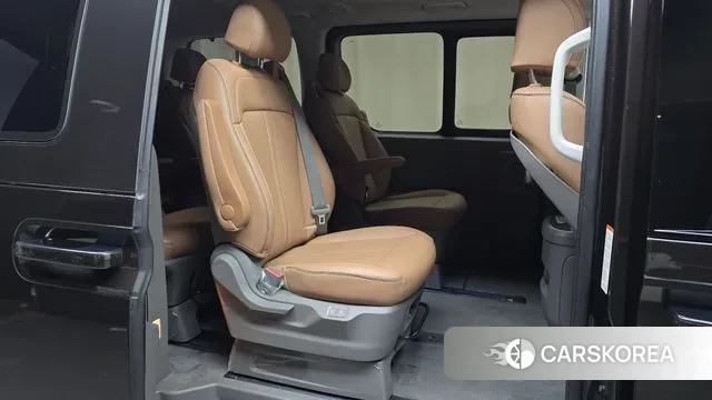 Hyundai Staria 2023 Черный из Кореи, фото 3