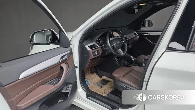 BMW X1 (F48) 2022 Белый из Кореи, фото 3