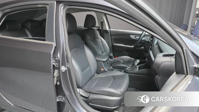 Kia The New K3 2nd generation 2021 Серый из Кореи, фото 3