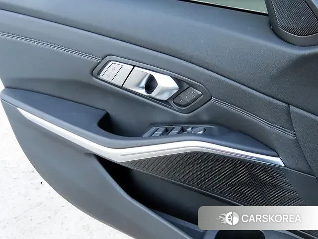 BMW 3 Series (G20) 2021 Белый из Кореи, фото 3