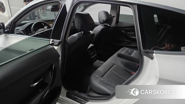 BMW 3 Series GT (F34) 2019 Белый из Кореи, фото 3