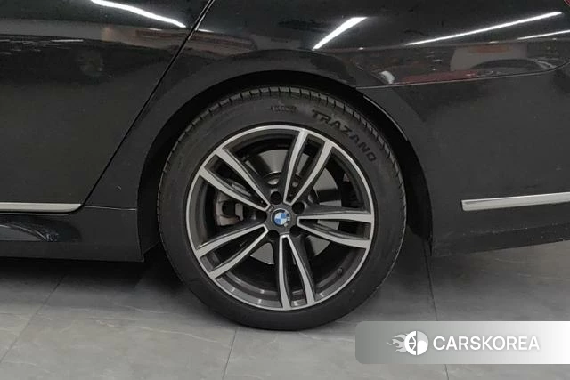 BMW 7 series 2021 Черный из Китая, фото 3