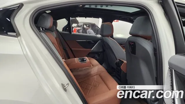 BMW 5 Series (G60) id 2694427 из Кореи 3