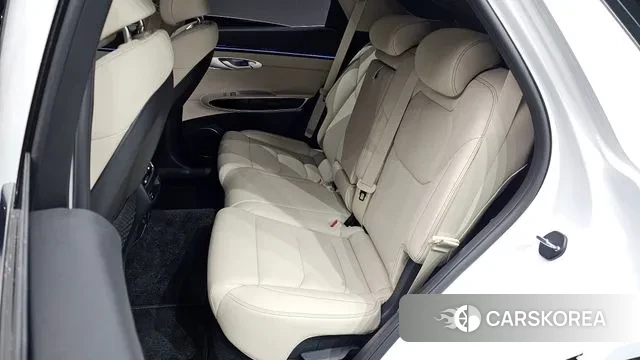 Genesis GV70 2025 Белый из Кореи, фото 3