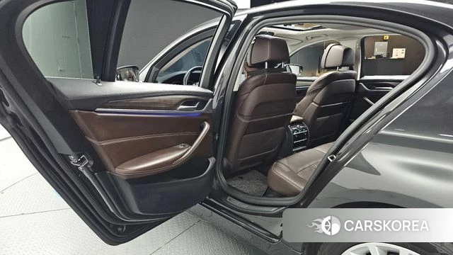 BMW 5 Series (G30) 2020 Серый из Кореи, фото 3