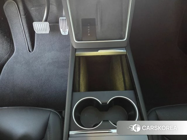 Tesla Model Y 2025 Серый из Кореи, фото 3