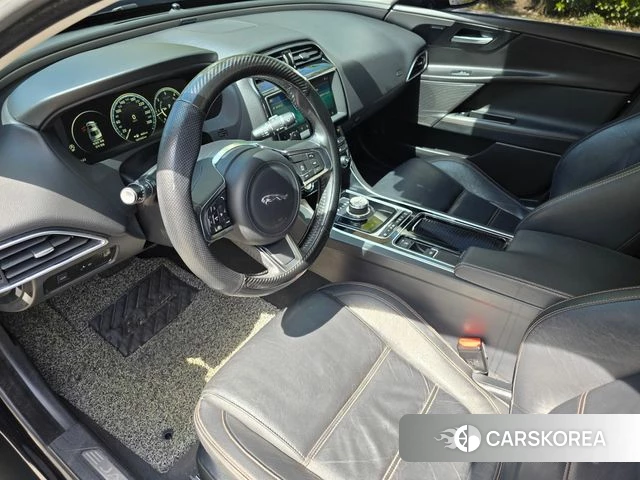 Jaguar XE 2018 Черный из Кореи, фото 3