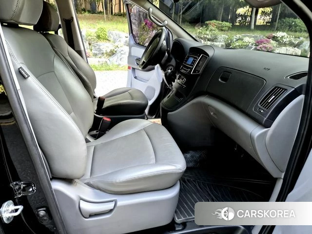 Hyundai The New Grand Starex 2018 Черный из Кореи, фото 3