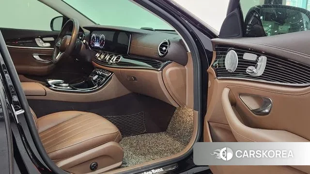 Mercedes-Benz E-Class W213 2020 Черный из Кореи, фото 3