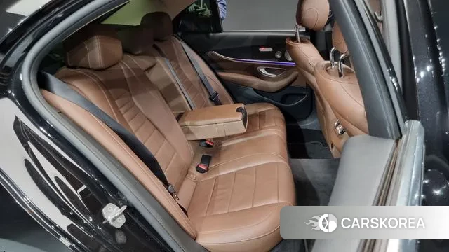 Mercedes-Benz E-Class W213 2018 Черный из Кореи, фото 3