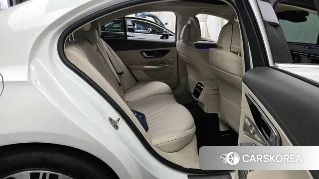 Mercedes-Benz E-Class W214 2025 Белый из Кореи, фото 3